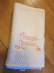 Beautiful personalised white waffle blanket and swan design.